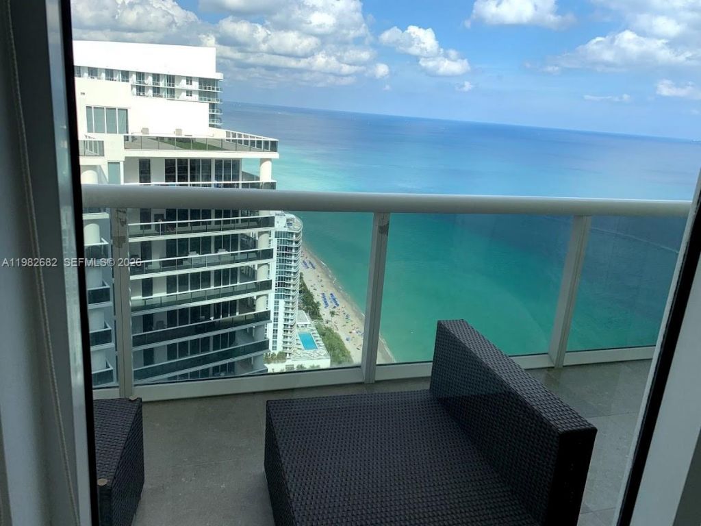 1830 S Ocean Dr, Unit 4608, Hallandale Beach, FL 33009 Photo