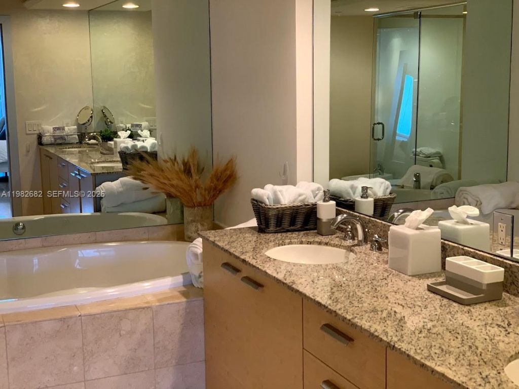 1830 S Ocean Dr, Unit 4608, Hallandale Beach, FL 33009 Photo