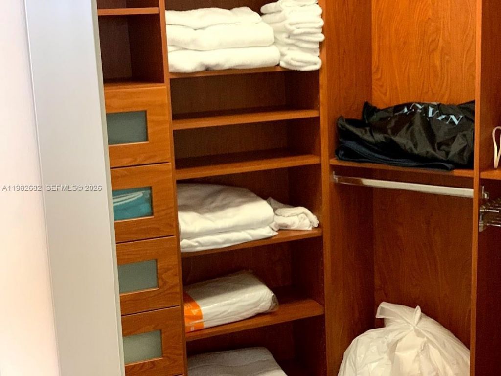 1830 S Ocean Dr, Unit 4608, Hallandale Beach, FL 33009 Photo