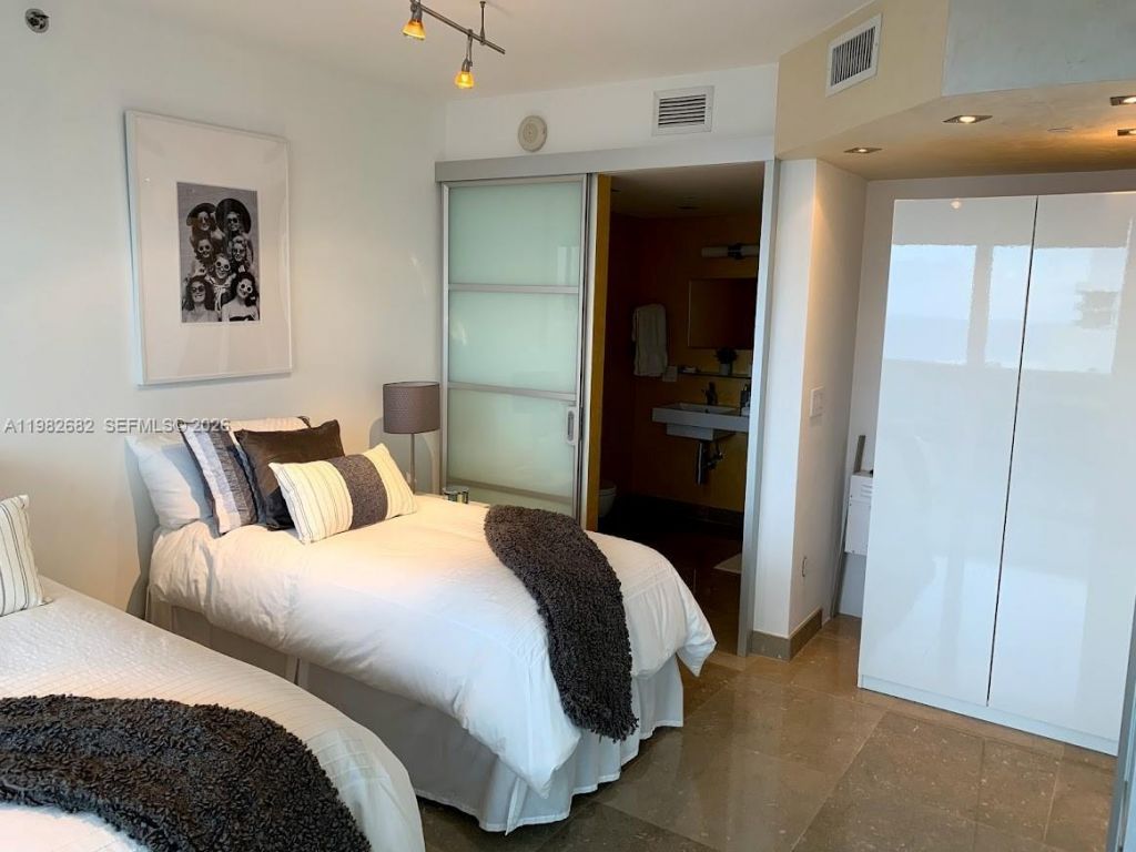 1830 S Ocean Dr, Unit 4608, Hallandale Beach, FL 33009 Photo