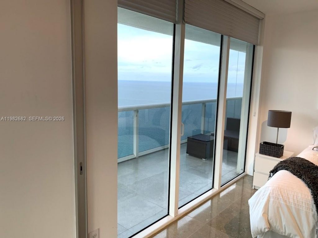 1830 S Ocean Dr, Unit 4608, Hallandale Beach, FL 33009 Photo