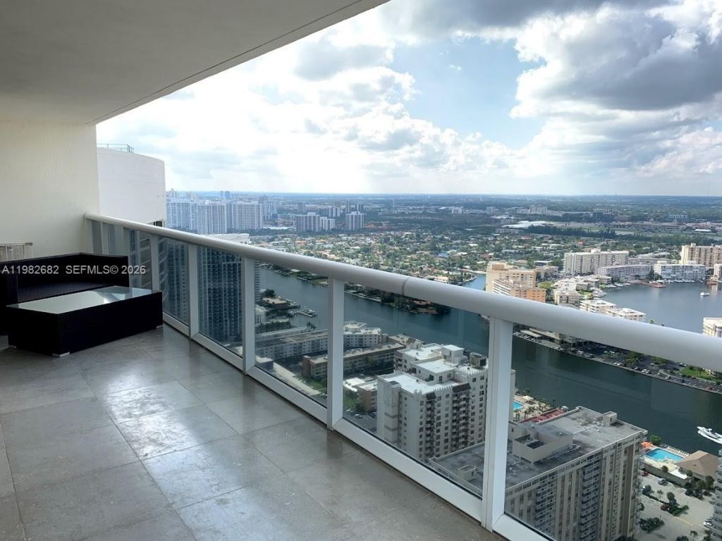 1830 S Ocean Dr, Unit 4608, Hallandale Beach, FL 33009 Photo