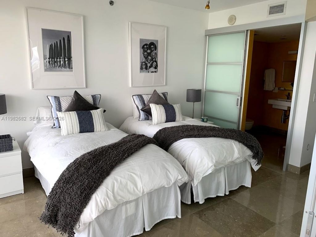 1830 S Ocean Dr, Unit 4608, Hallandale Beach, FL 33009 Photo