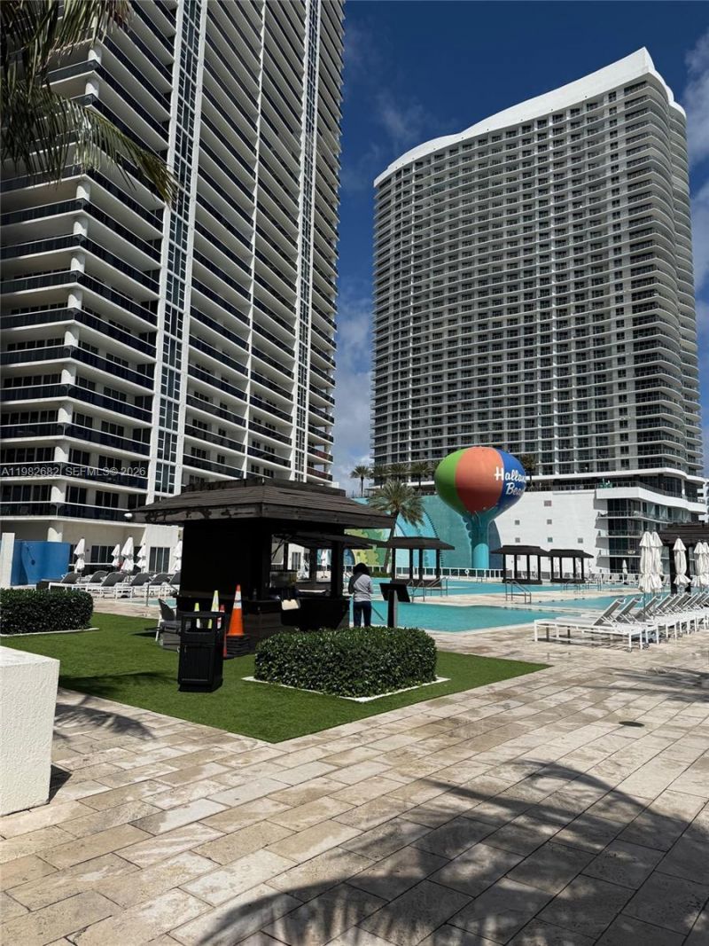 1830 S Ocean Dr, Unit 4608, Hallandale Beach, FL 33009 Photo