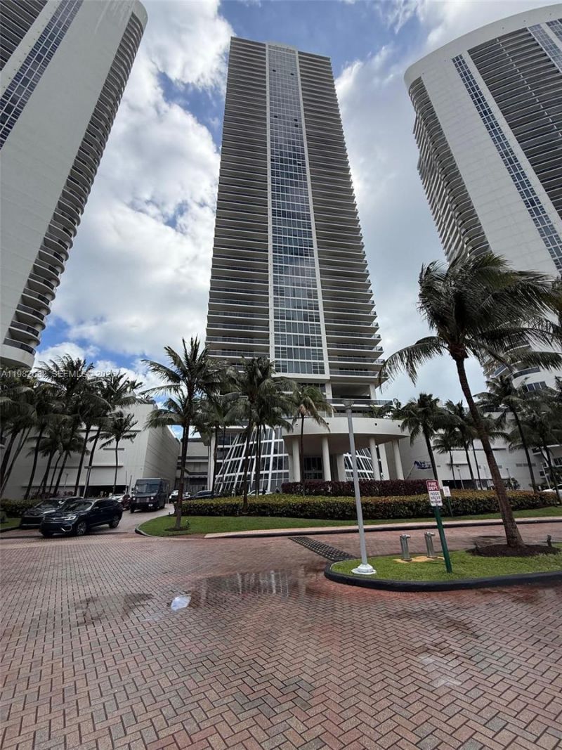 1830 S Ocean Dr, Unit 4608, Hallandale Beach, FL 33009 Photo