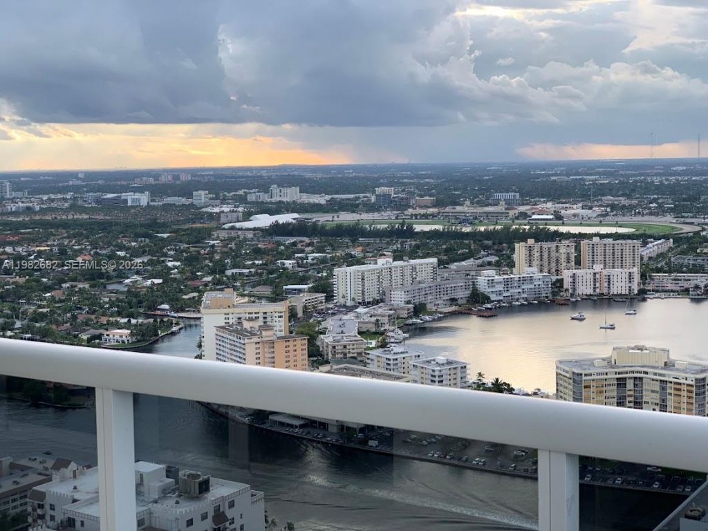 1830 S Ocean Dr, Unit 4608, Hallandale Beach, FL 33009 Photo