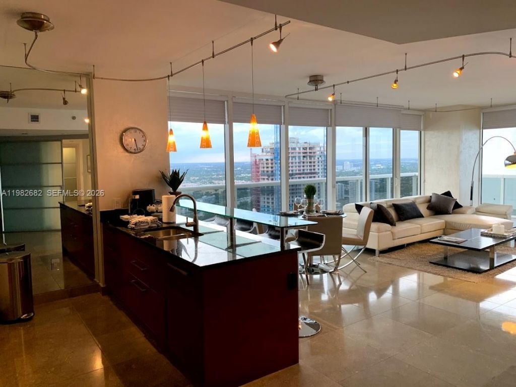 1830 S Ocean Dr, Unit 4608, Hallandale Beach, FL 33009 Photo