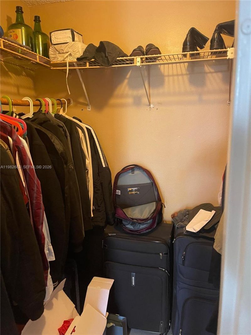 210 172nd St , Unit 323, Sunny Isles Beach, FL 33160 Photo