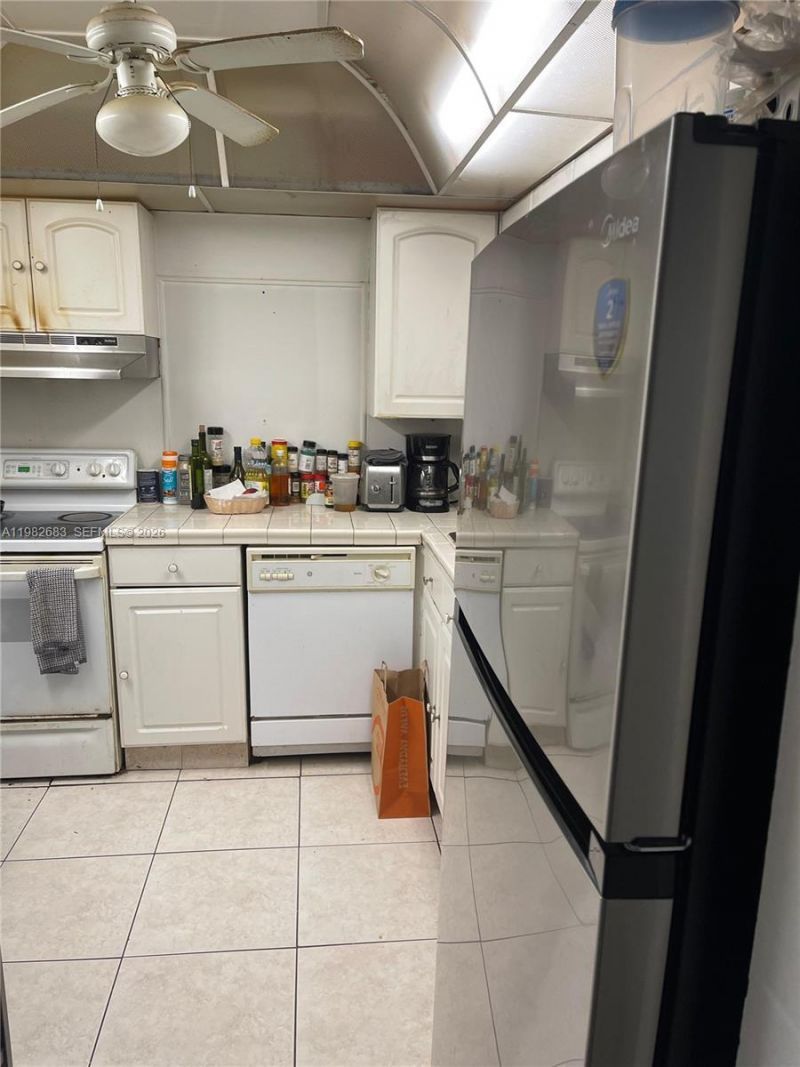 210 172nd St , Unit 323, Sunny Isles Beach, FL 33160 Photo