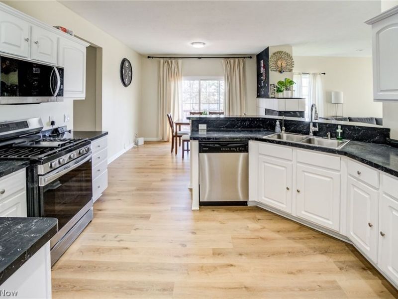 7533 Maplewood Drive, Solon, OH 44139 Photo 10