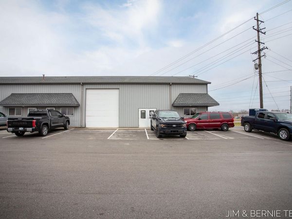 11322 E Lakewood Boulevard, Holland, MI 49424