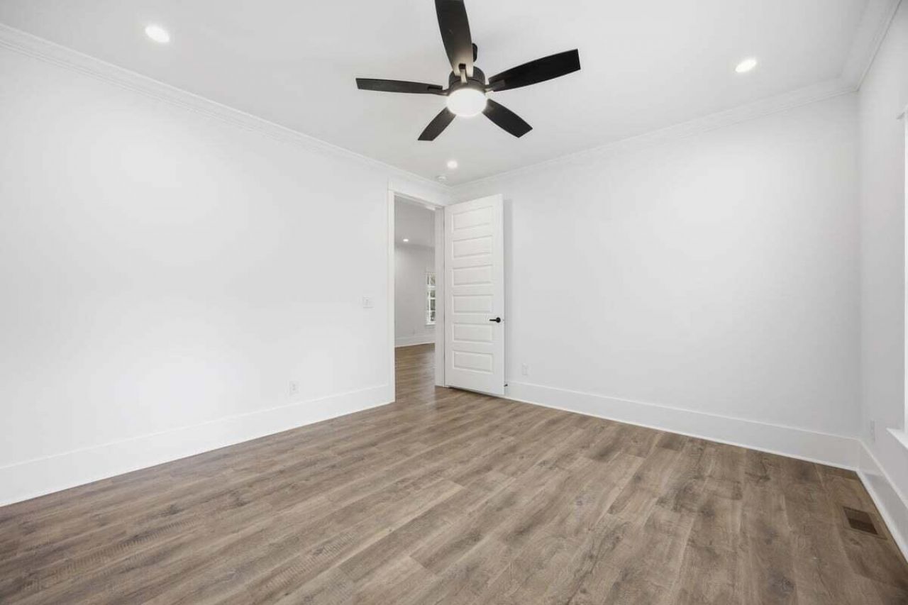 1550 Larry Street Photo 10