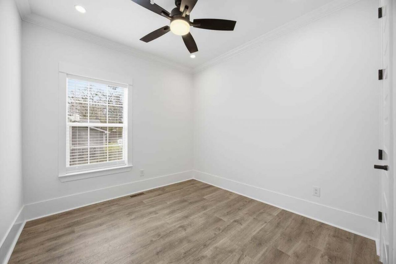 1550 Larry Street Photo 15