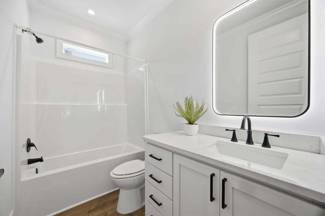 1550 Larry Street Photo 17