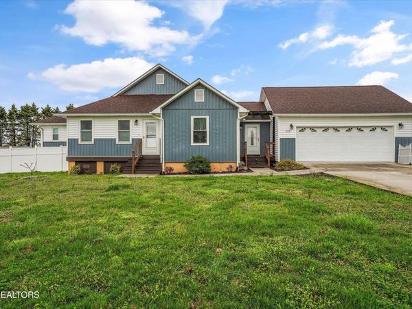 222 Wind Chase Drive, Madisonville, TN 37354