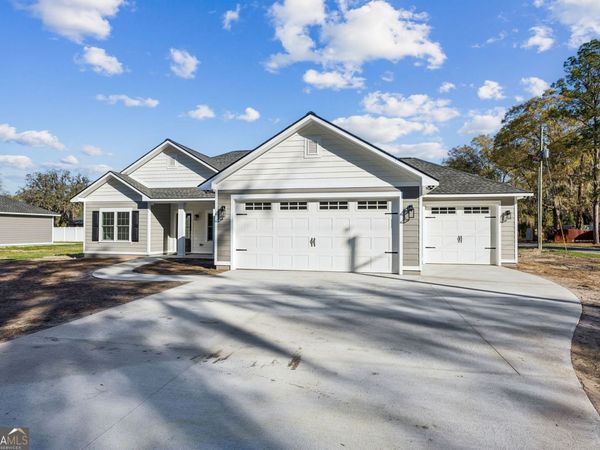 215 McQueen Street, Folkston, GA 31537