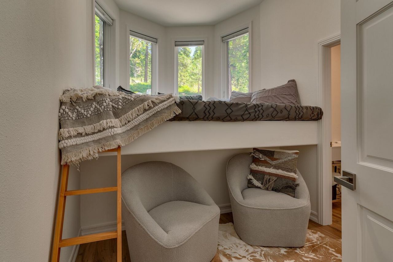 949 Fairview Boulevard, Incline Village, NV 89451 Photo