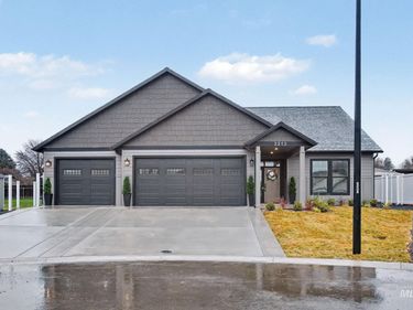 3213 Blackhawk Crt, Lewiston, ID 83501