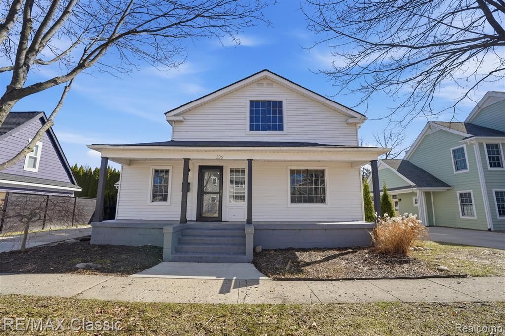 226 Hickory Street, Milford Vlg, MI 48381 Main Photo