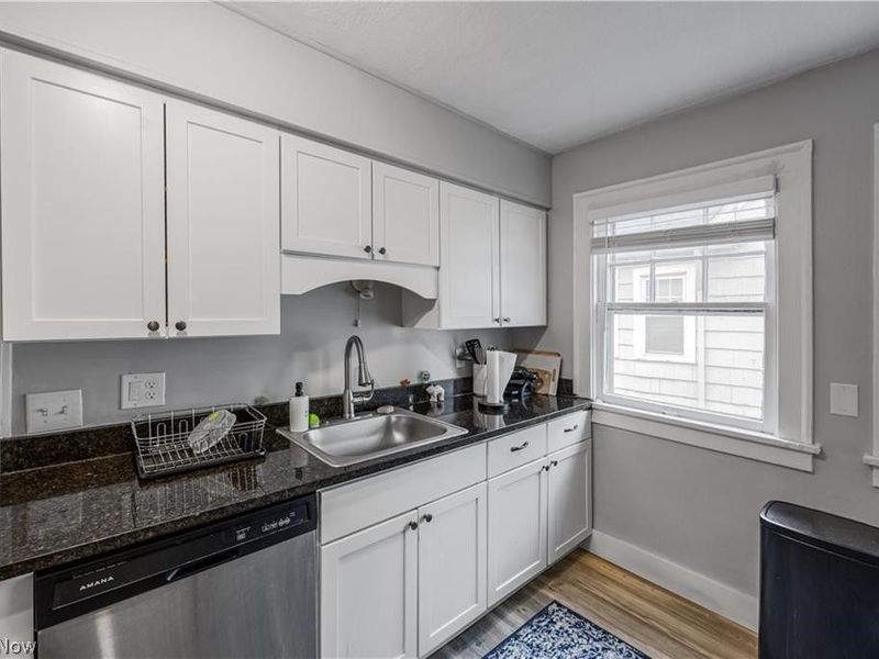 18520 Winslow Road, Shaker Heights, OH 44122 Photo 4