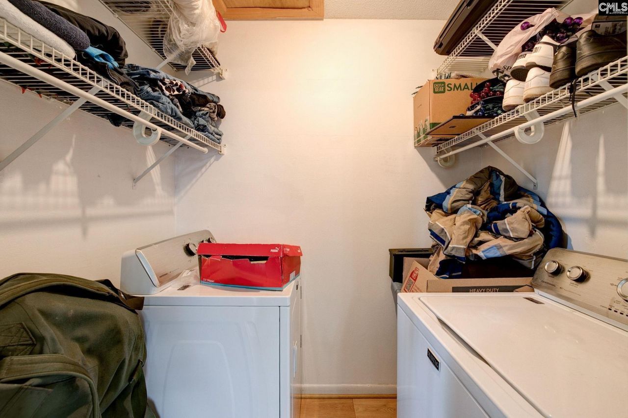 528 Wimbledon Court  Photo 14