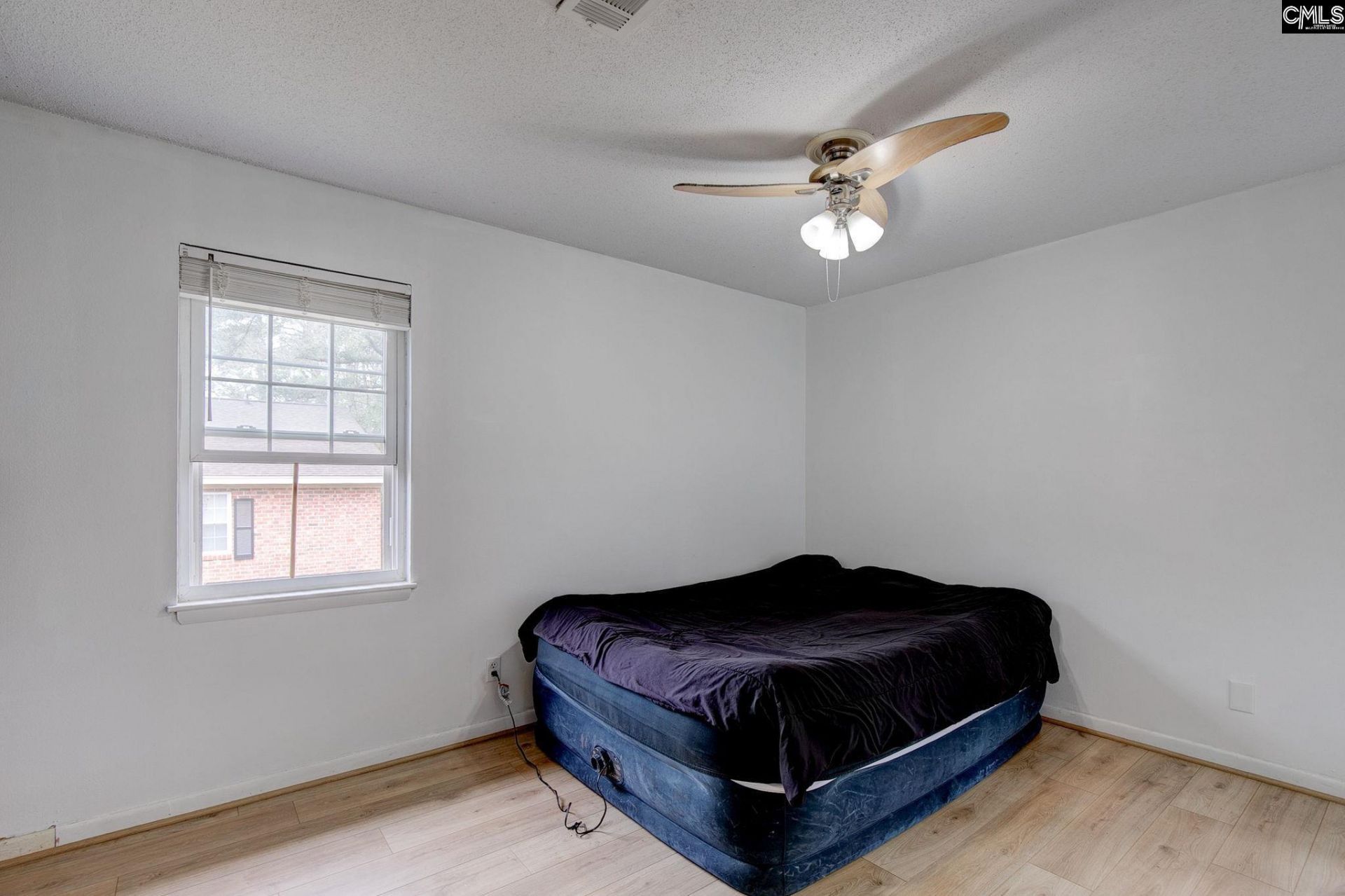 528 Wimbledon Court Photo 15