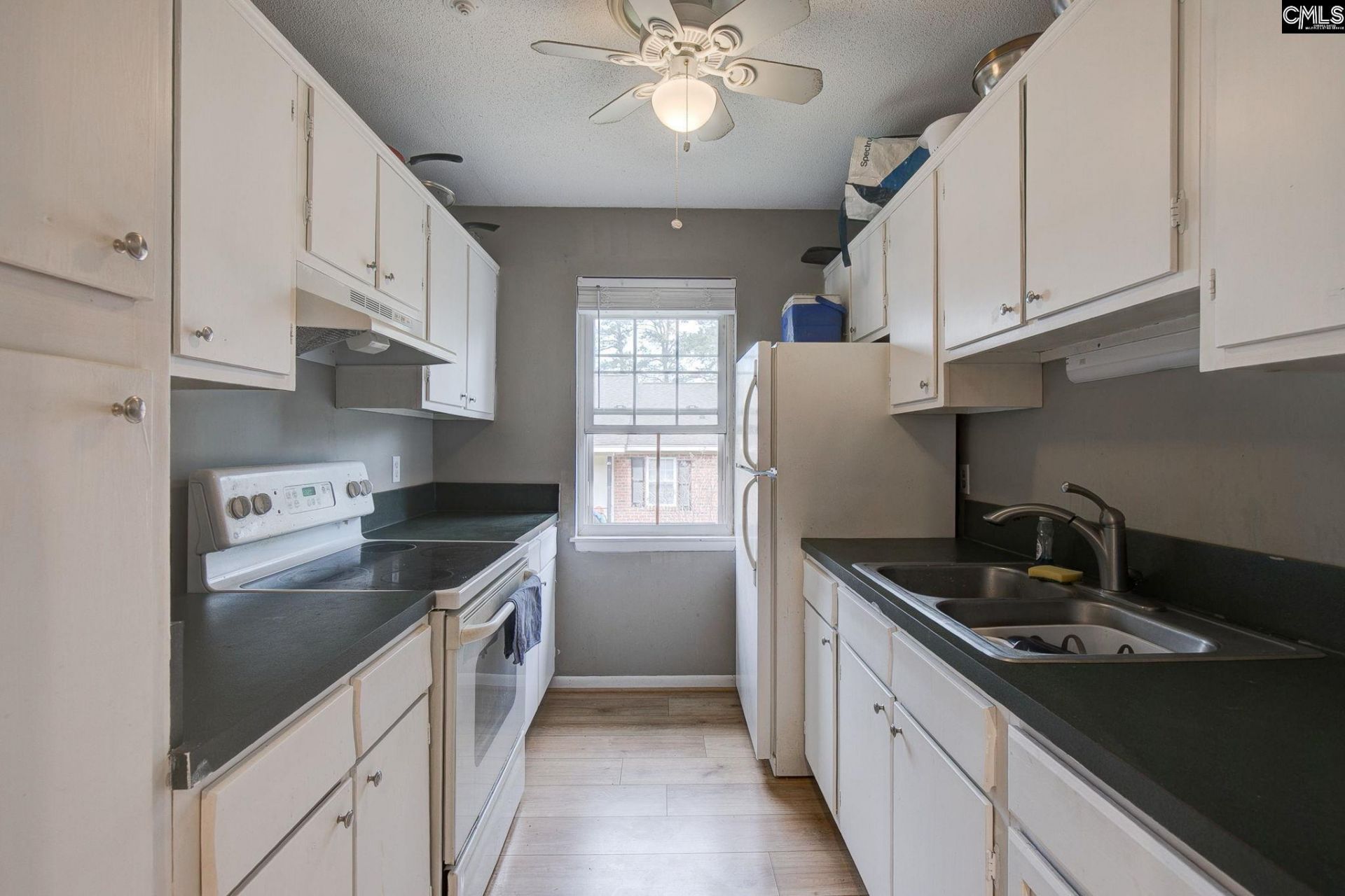 528 Wimbledon Court Photo 7