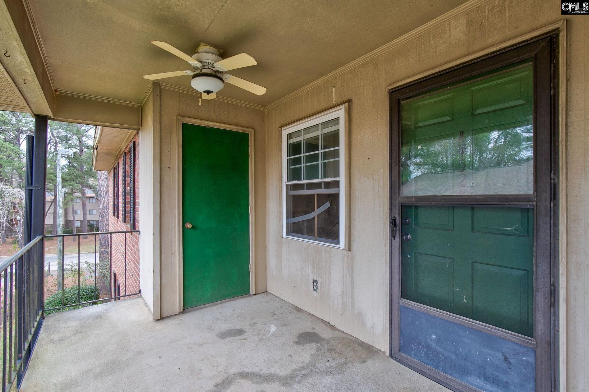 528 Wimbledon Court Photo 8