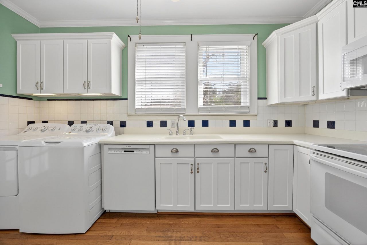 2726 Burney Drive  Photo 10