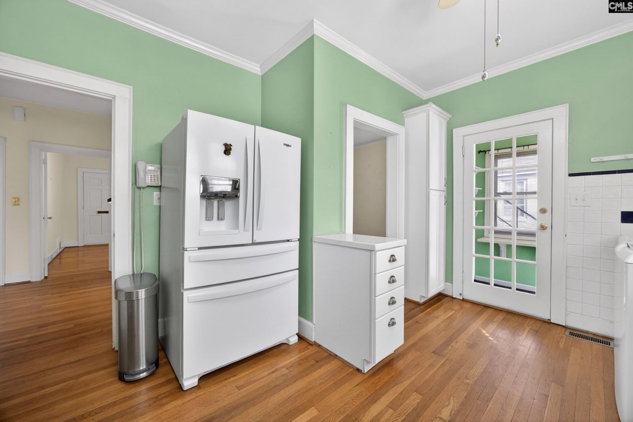 2726 Burney Drive  Photo 11