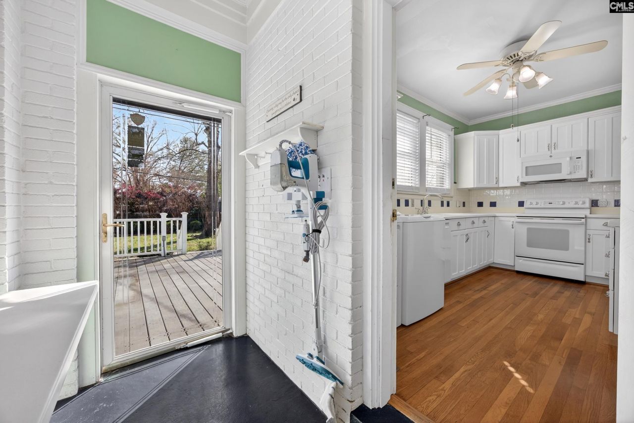 2726 Burney Drive  Photo 12