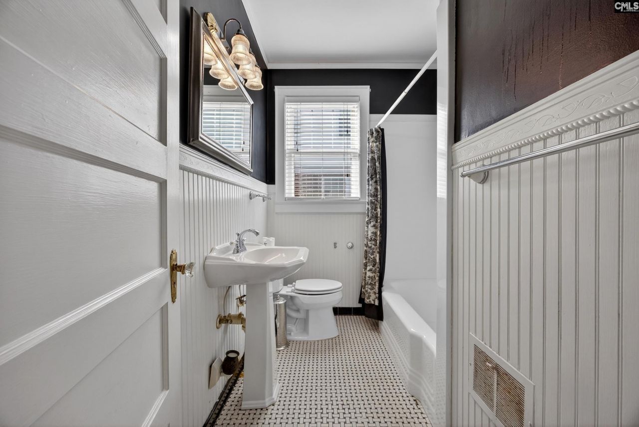 2726 Burney Drive  Photo 16