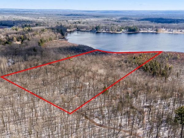 V/L N Hunters Way, White Cloud, MI 49349