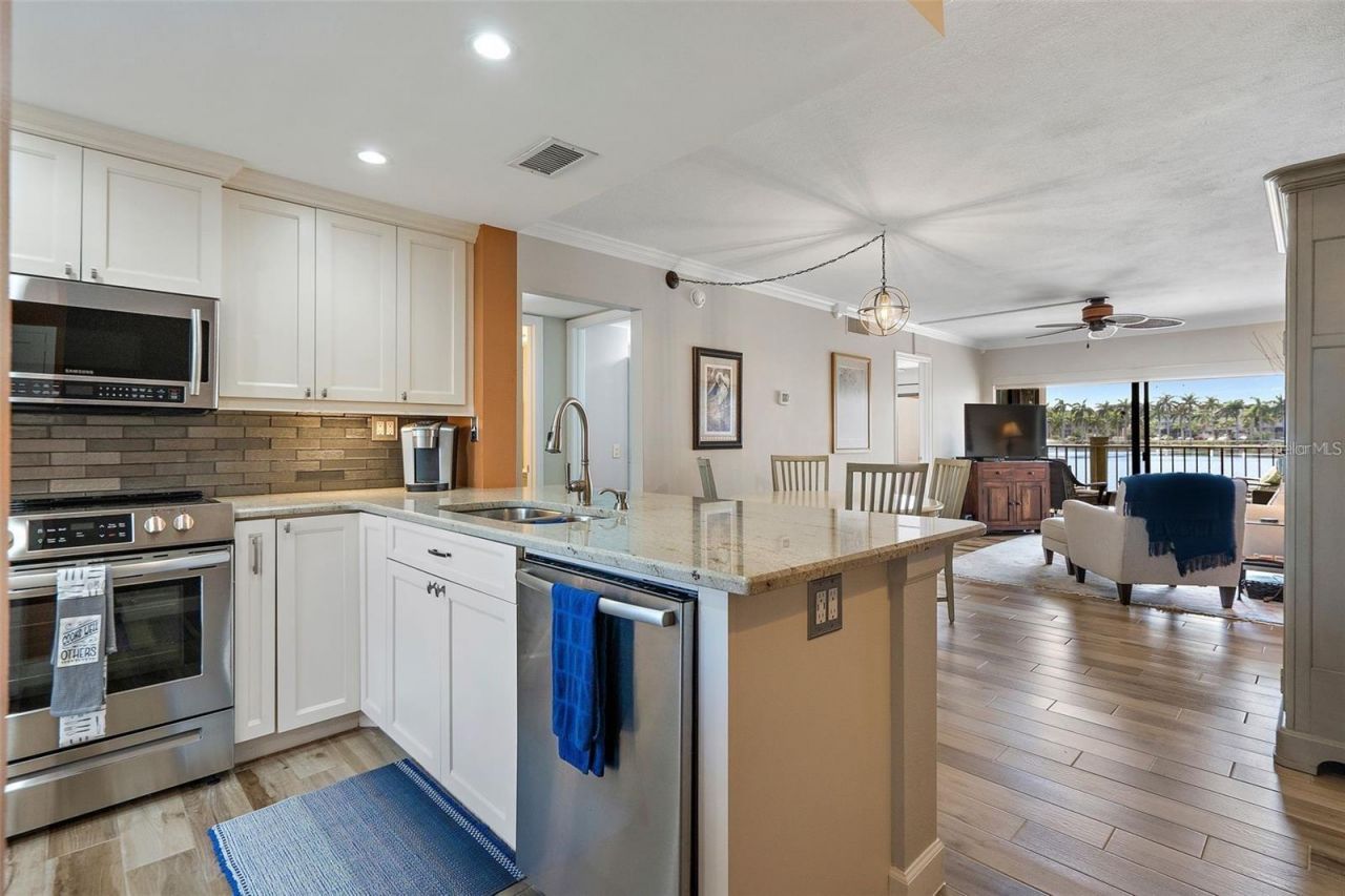 6277 Bahia Del Mar Boulevard, Unit 110, Saint Petersburg, FL 33715 Photo