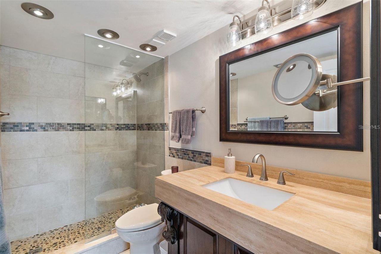 6277 Bahia Del Mar Boulevard, Unit 110, Saint Petersburg, FL 33715 Photo