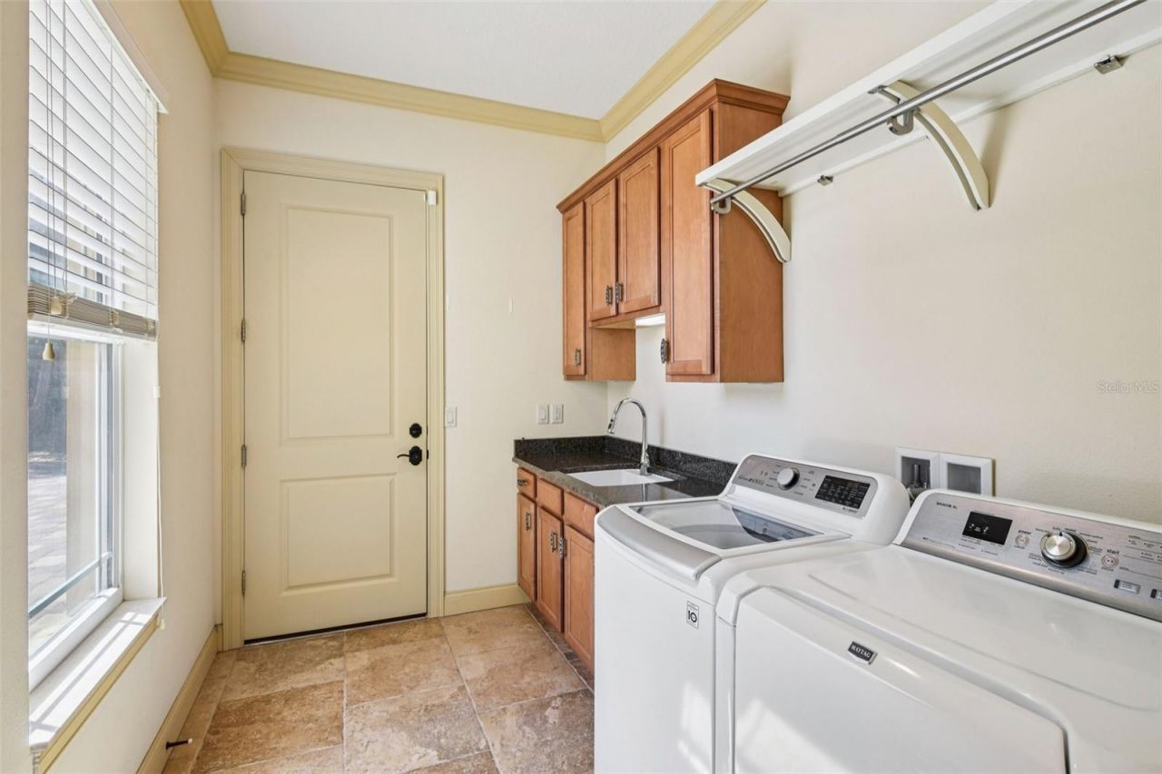 2227 S Palmetto Avenue, South Daytona, FL 32119 Photo