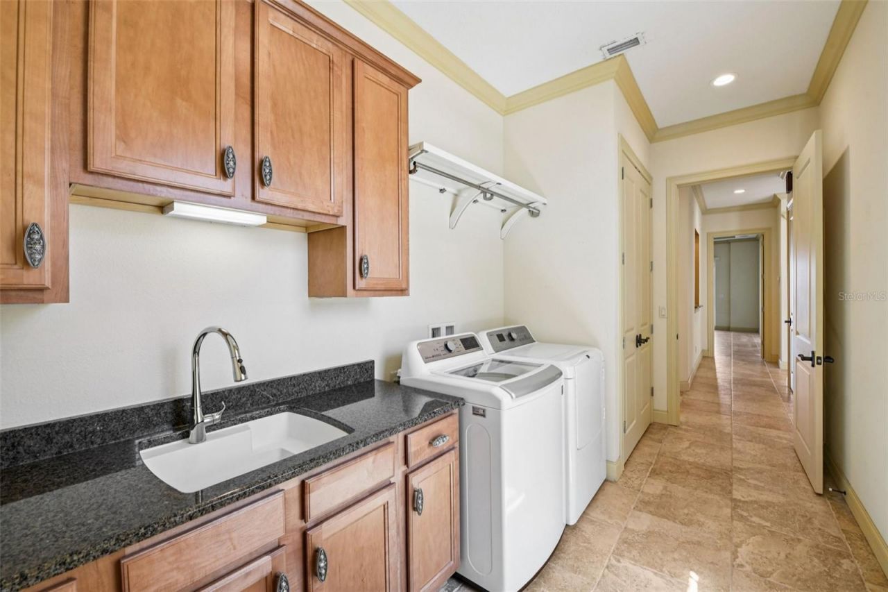 2227 S Palmetto Avenue, South Daytona, FL 32119 Photo