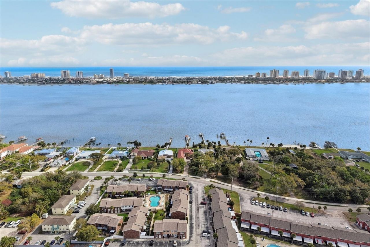 2227 S Palmetto Avenue, South Daytona, FL 32119 Photo