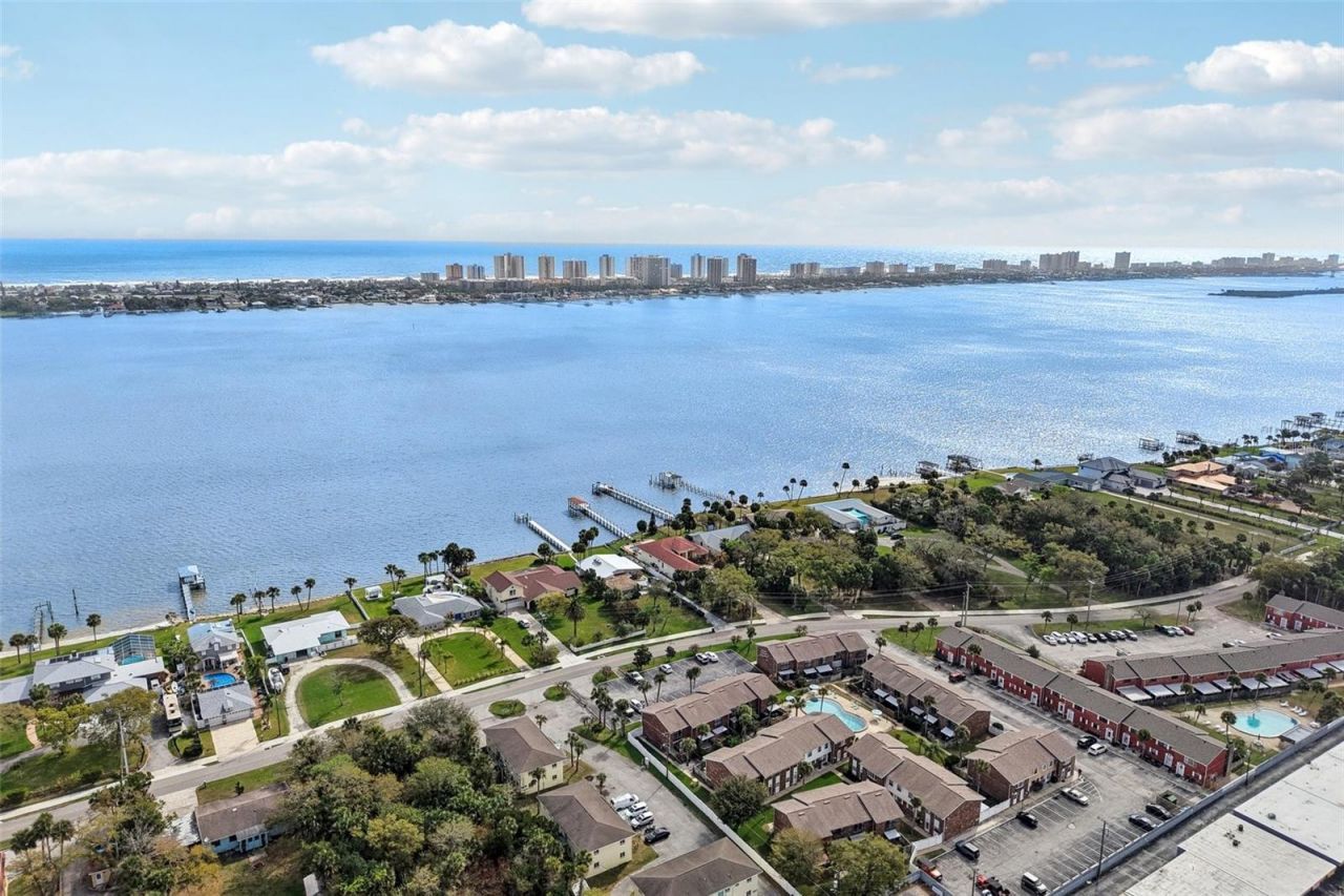 2227 S Palmetto Avenue, South Daytona, FL 32119 Photo