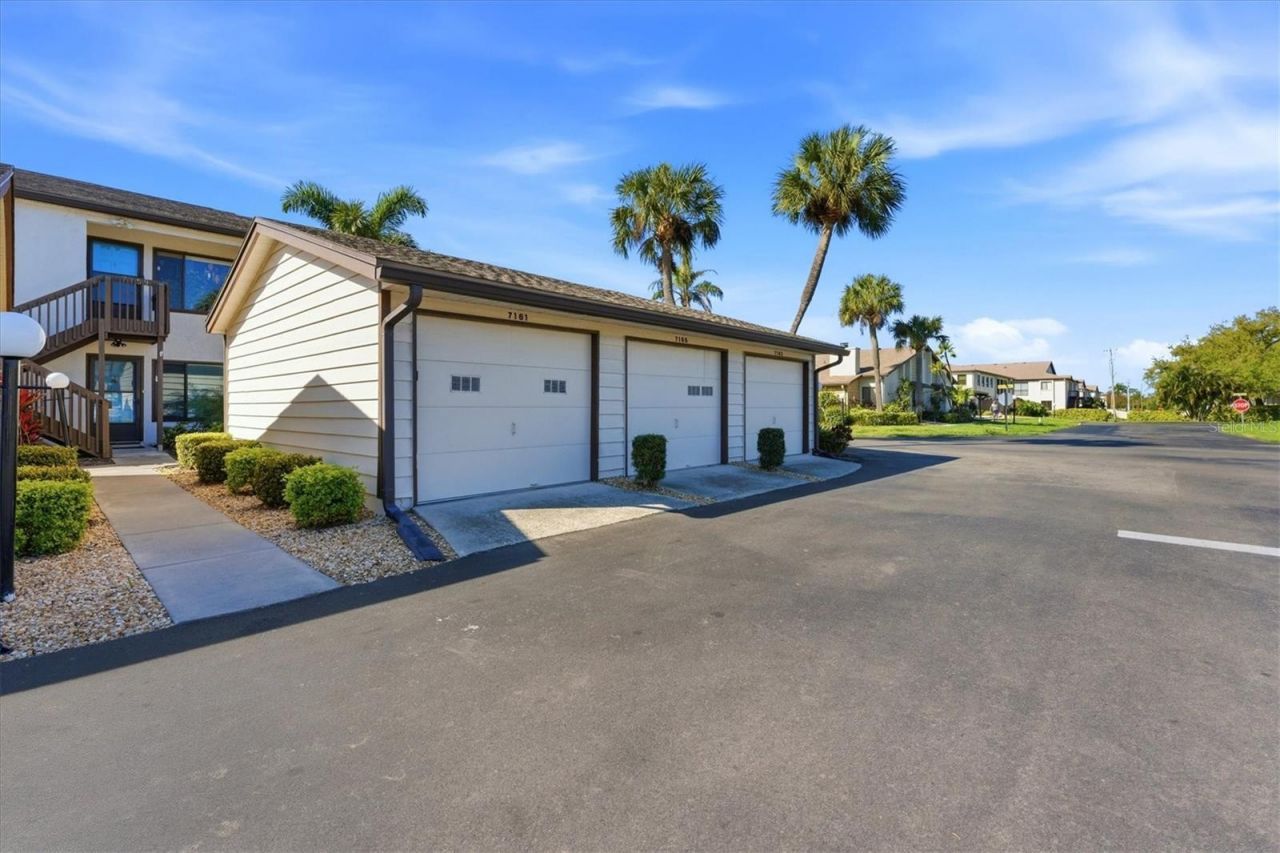 7165 28th Avenue W, Bradenton, FL 34209 Photo