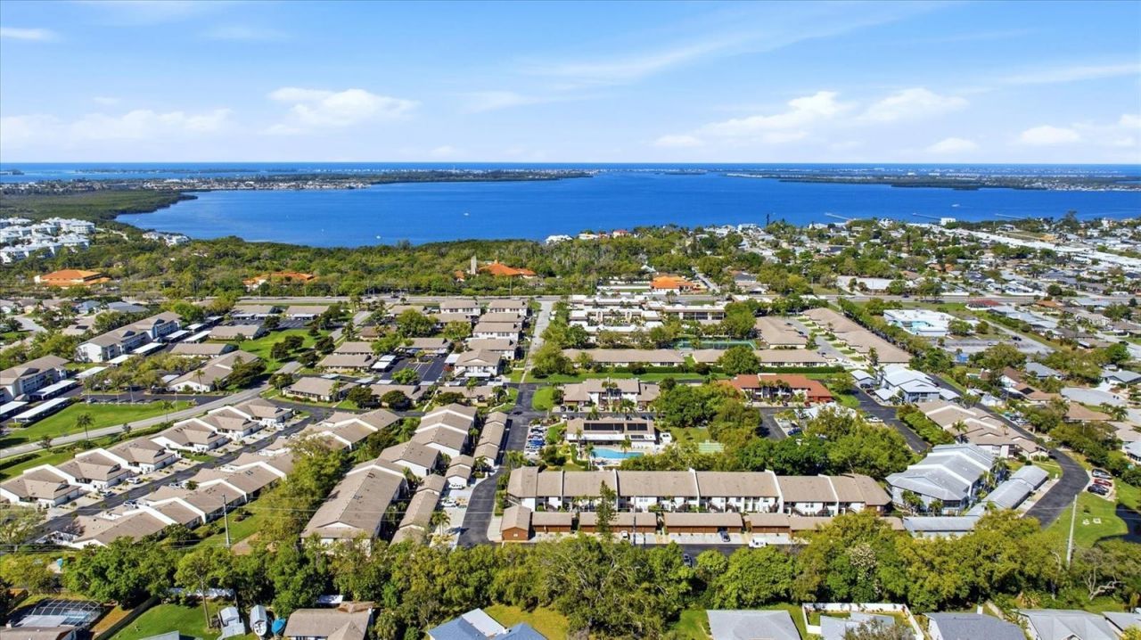 7165 28th Avenue W, Bradenton, FL 34209 Photo