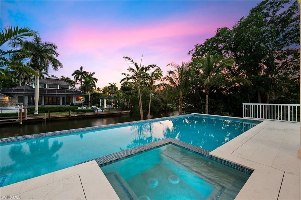 408 16th Ave S, Naples, FL 34102 Photo