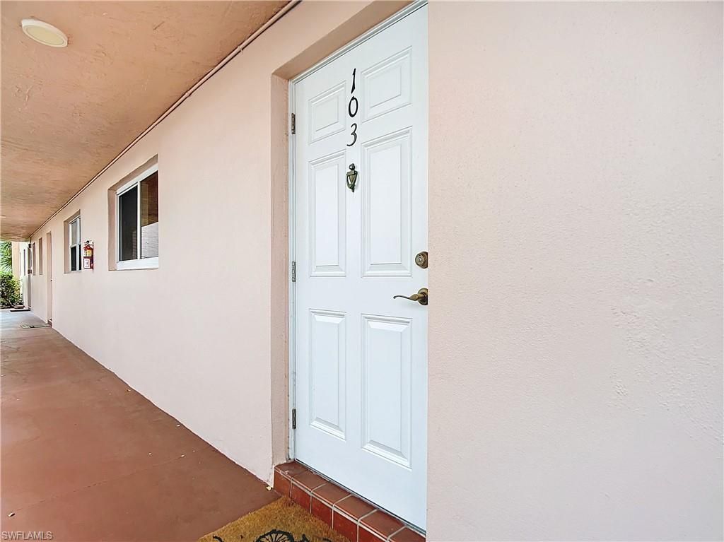 180 Turtle Lake Ct, Unit 103, Naples, FL 34105 Photo