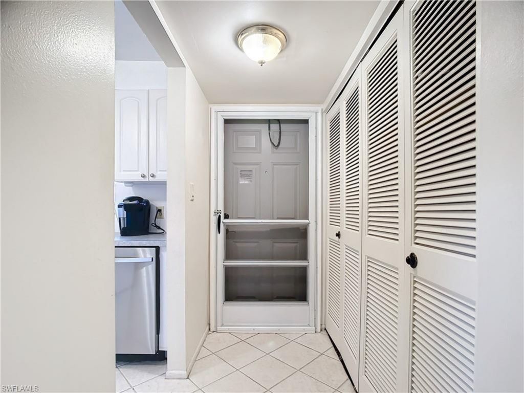 180 Turtle Lake Ct, Unit 103, Naples, FL 34105 Photo