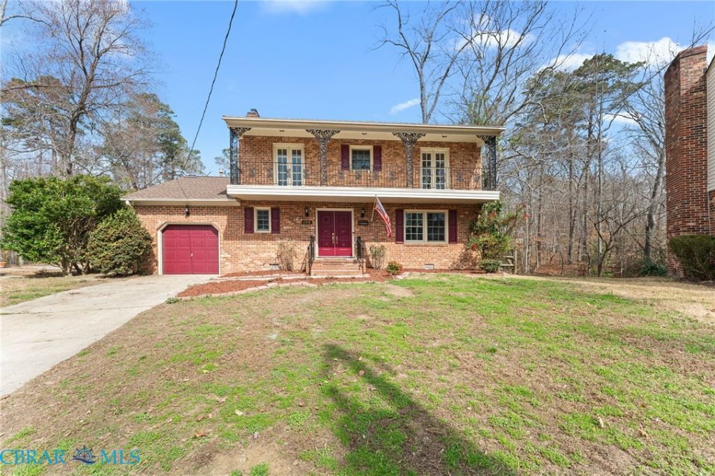 159 Highwood Circle, Newport News, VA 23608 Main Photo