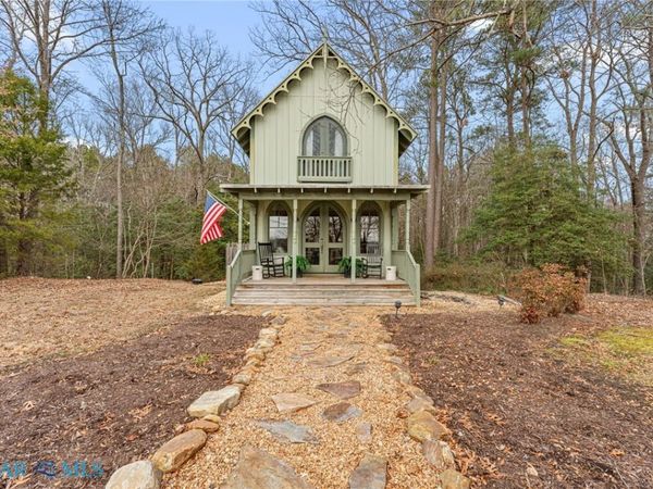 23 Park Place, Irvington, VA 22480