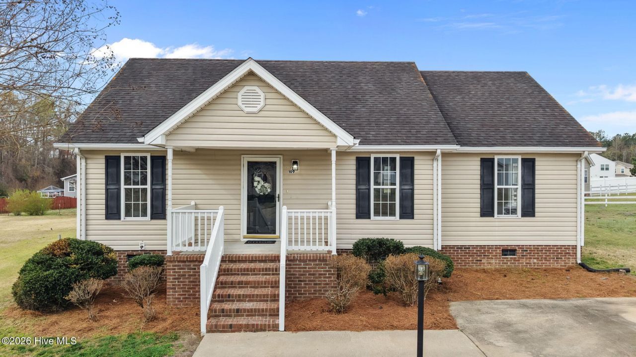 109 Doves Mount Circle, Rocky Mount, NC 27801 Main Photo