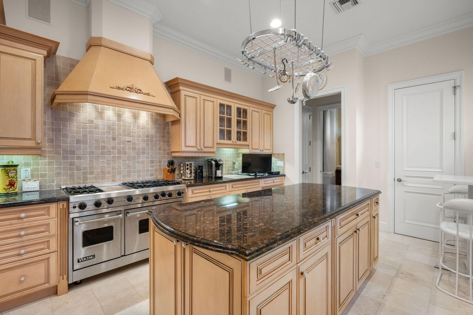 255 Cherry Lane, Palm Beach, FL 33480 Photo