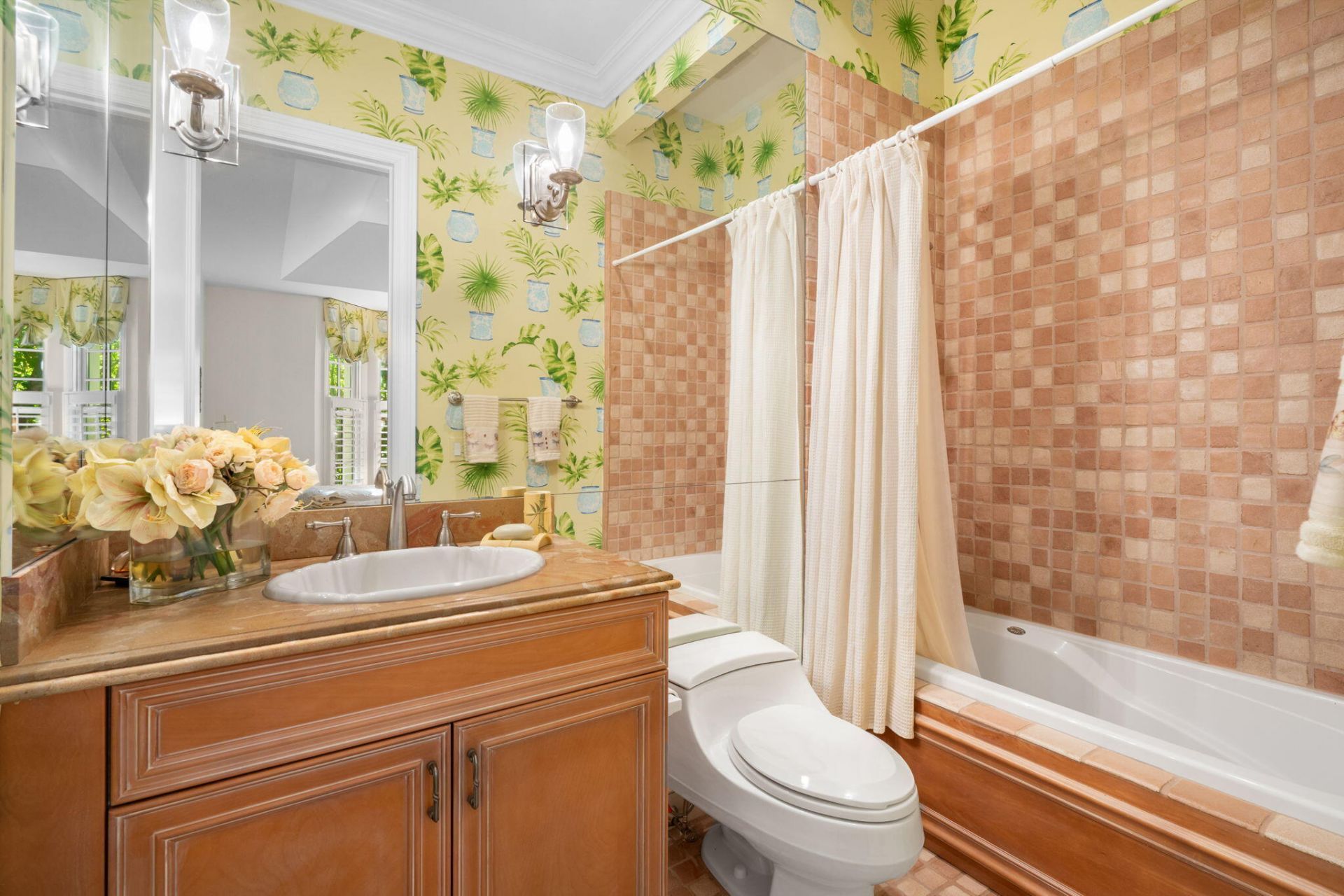 255 Cherry Lane, Palm Beach, FL 33480 Photo