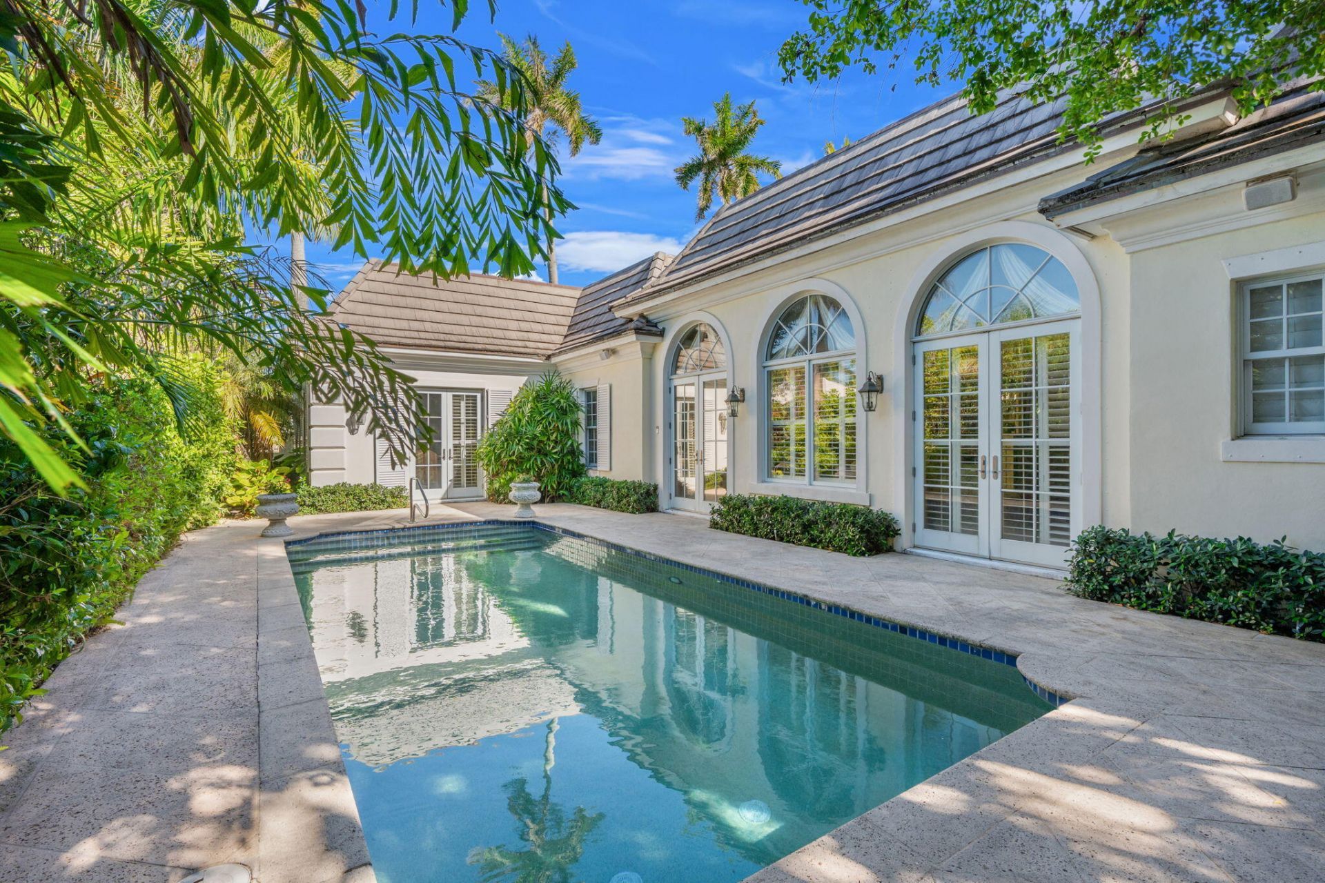 255 Cherry Lane, Palm Beach, FL 33480 Photo